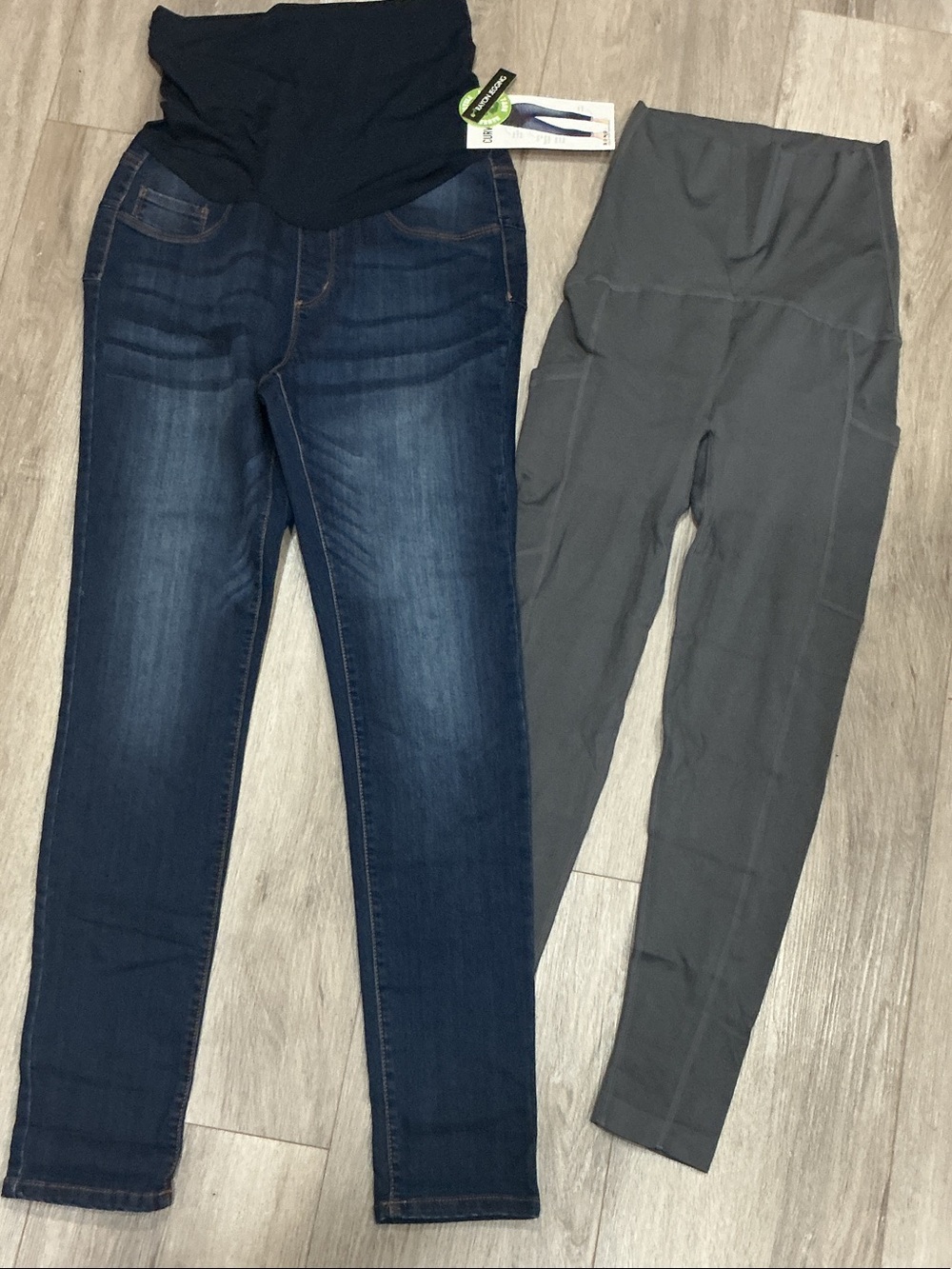 Bundle)Maternity Skinny Jeans - Dark Blue Denim with Gray Maternity Leggings